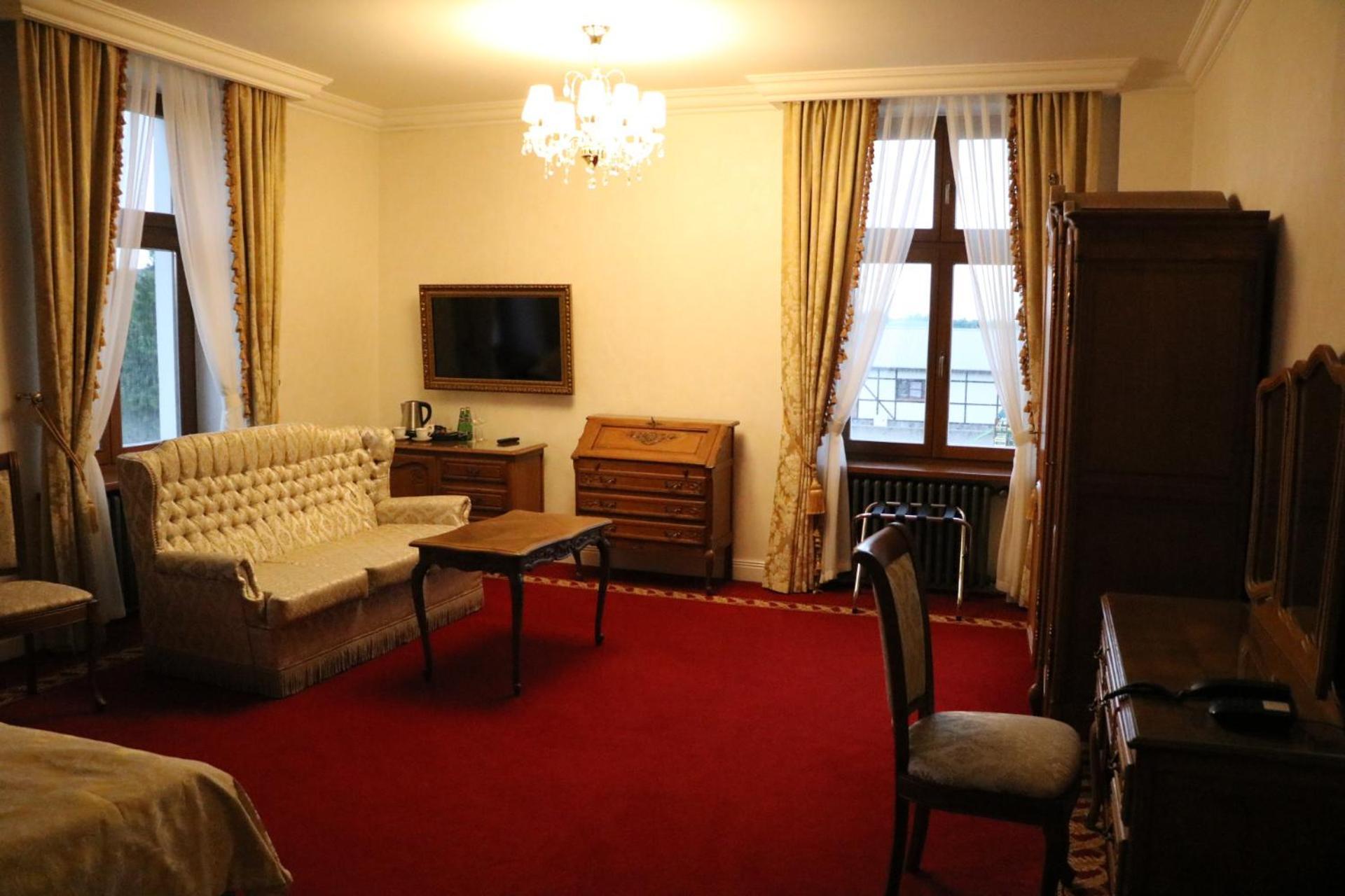 Palac Mortegi Hotel & Spa- Restauracja Szlachecka, Spa, Basen, Sauny, Jazda Konna, Mini Zoo- Luksus, Relaks I Przyroda W Jednym! Lubawa Habitación foto